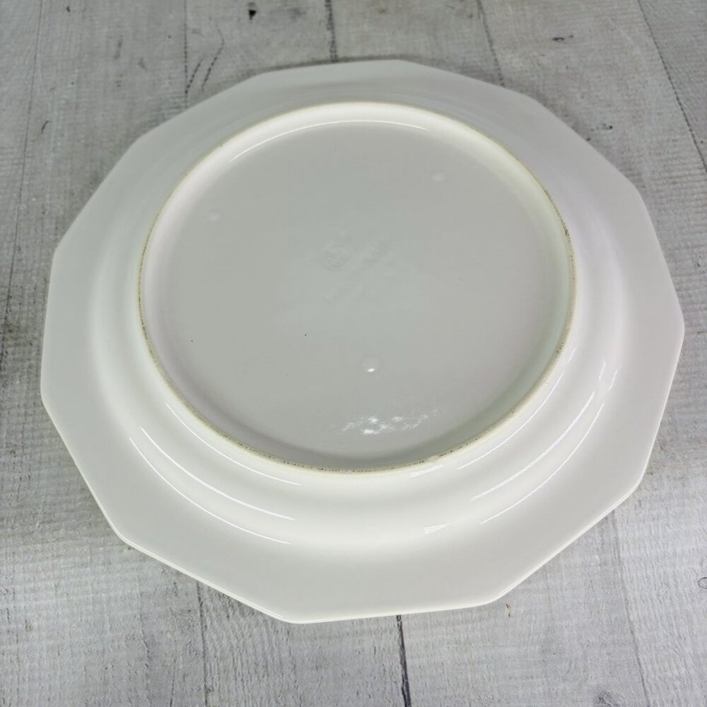 Pfaltzgraff HERITAGE WHITE Multisided Castle Mark Stoneware Dinner Plates Set 4 - Picture 5 of 16